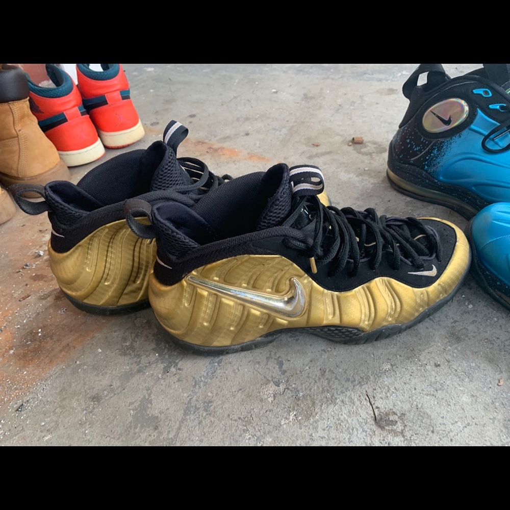 Shoes - Picture 2 of 3